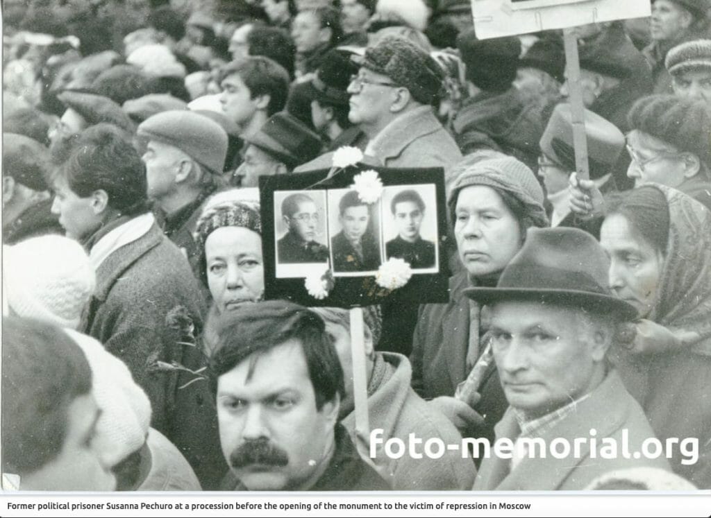 Former political prisoner Susanna Pechuro at a procession before the opening of the monument to victims of repression in Moscow.